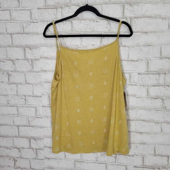 NWT Sonoma printed tank - Picture 4 of 9